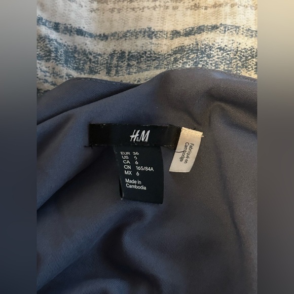 H&M Chic Gray Sleeveless Midi Dress - Picture 9 of 9